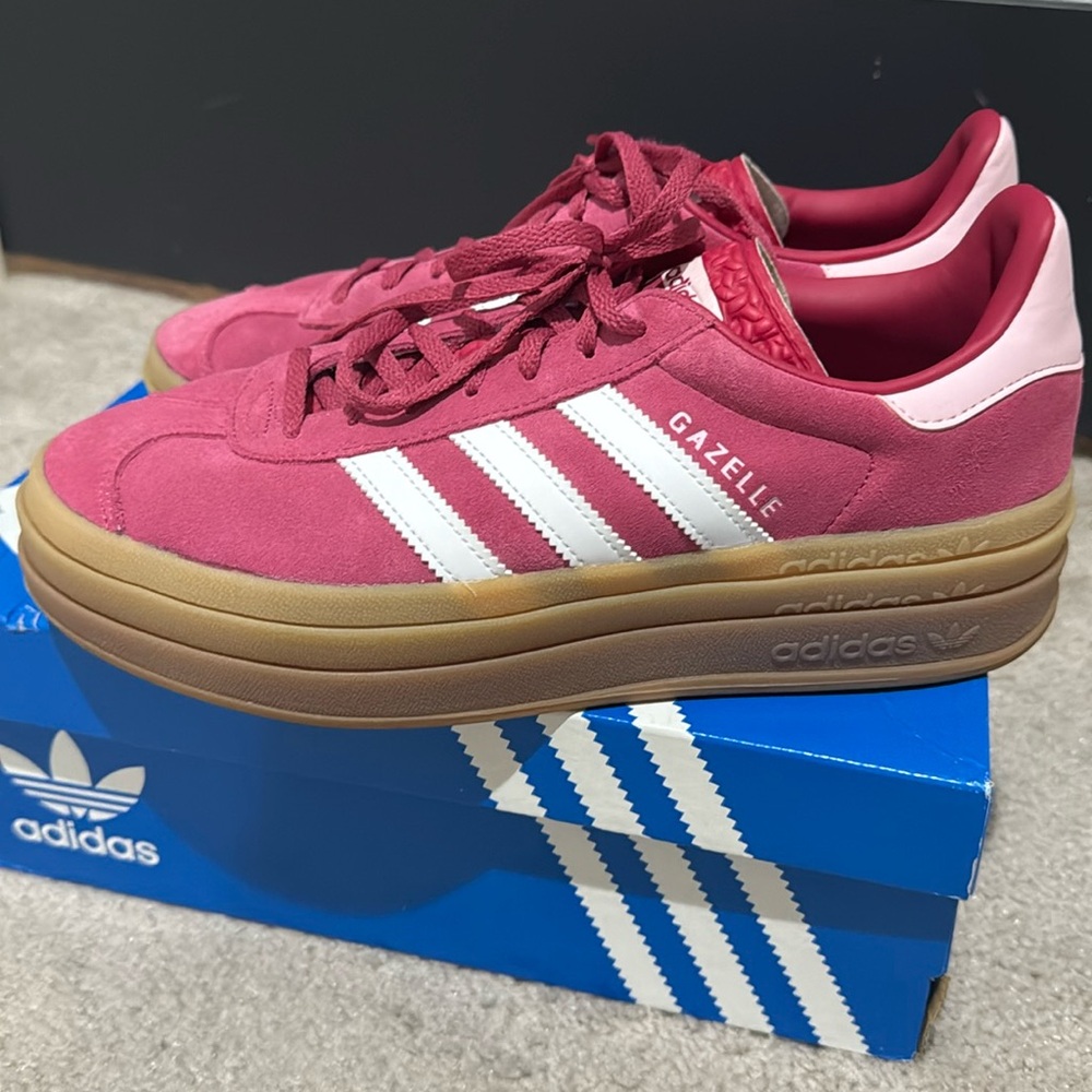 Adidas gazelles size 9 1/2